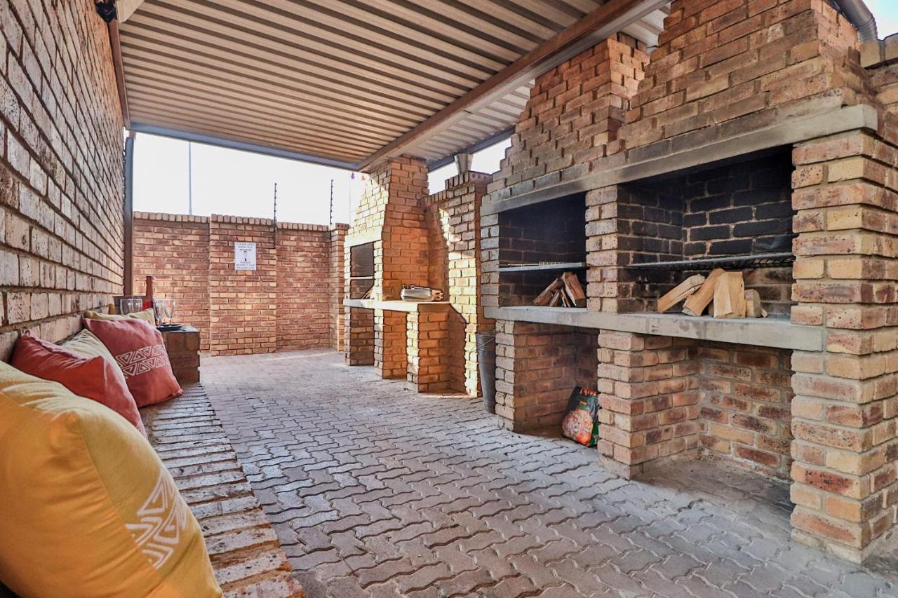 Rudman Townhouses - Family Apartment ボックスバーグ エクステリア 写真