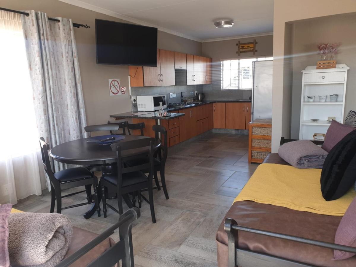 Rudman Townhouses - Family Apartment ボックスバーグ エクステリア 写真