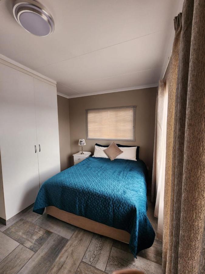 Rudman Townhouses - Family Apartment ボックスバーグ エクステリア 写真